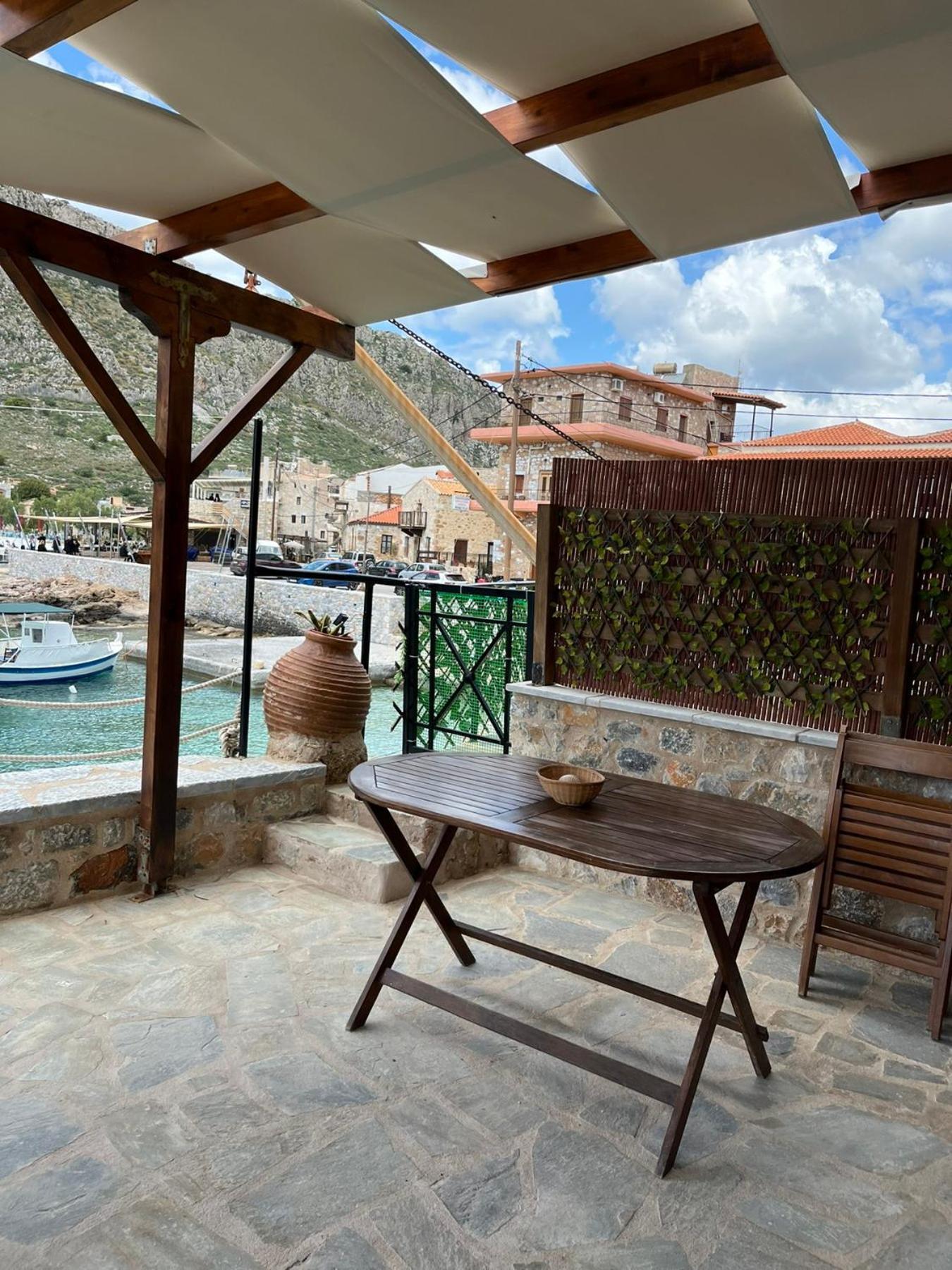 Milopetra Villa Yerolimin Exterior foto